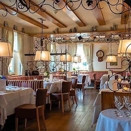 泽勒-酒店+餐厅 4*