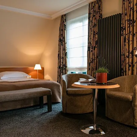 Zeller-hotel+restaurant Otel Kahl am Main