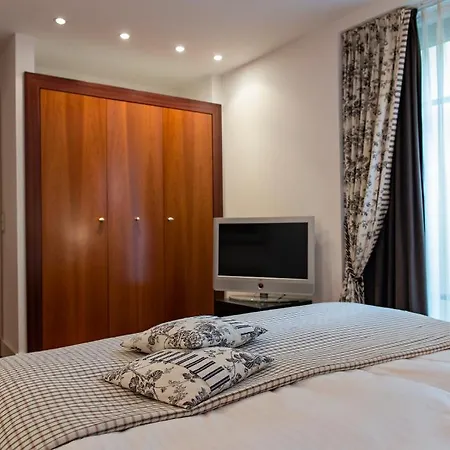 Zeller-hotel+restaurant Otel Kahl am Main