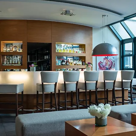 Zeller-hotel+restaurant 4*